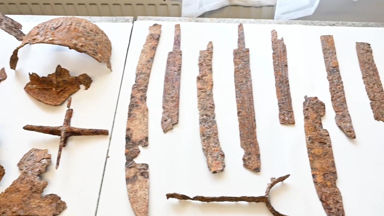 The Corrosion of Steel I